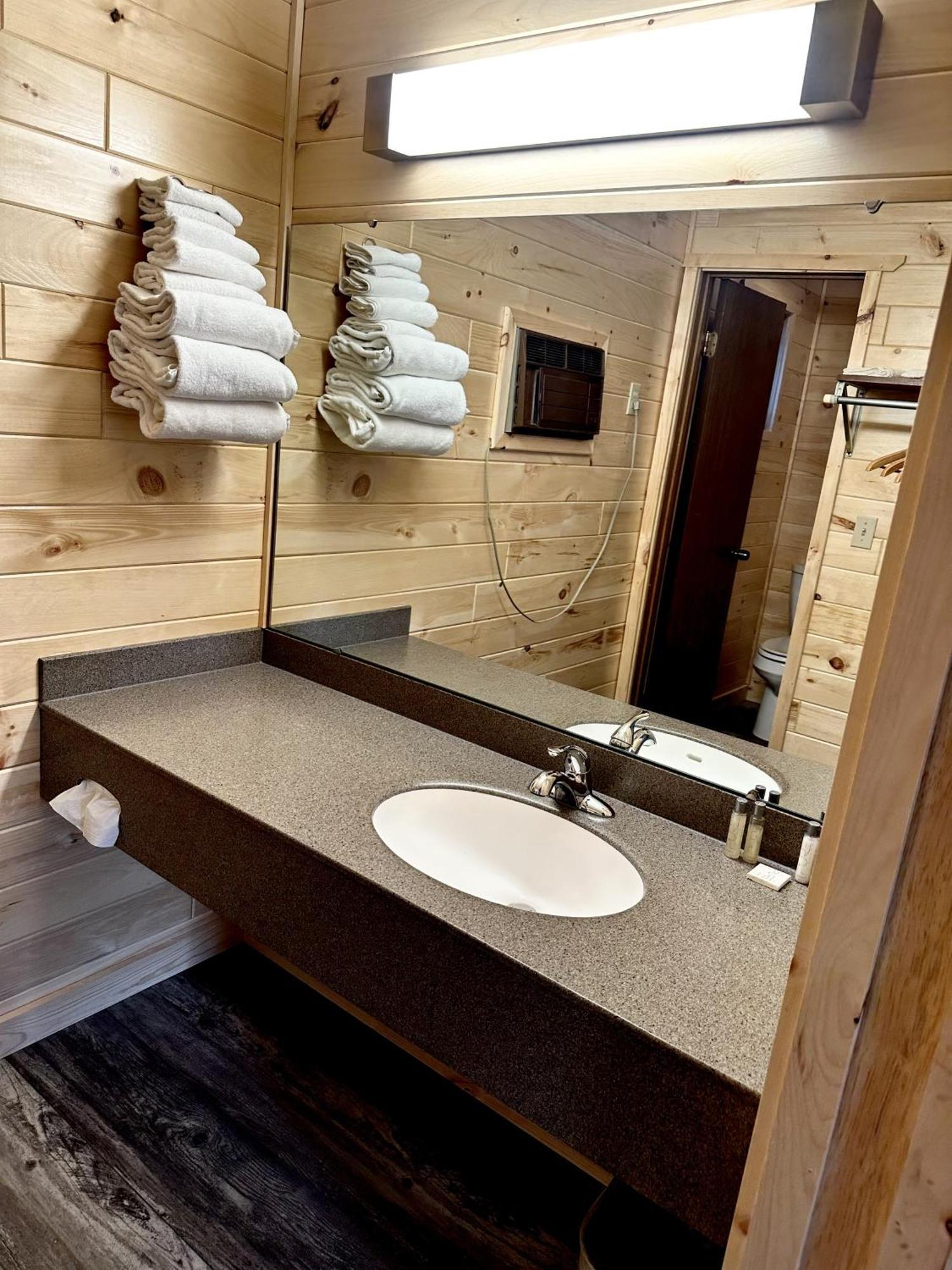 Bridgeview Motel Mackinaw City Zewnętrze zdjęcie