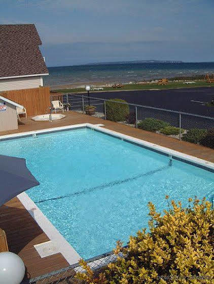 Bridgeview Motel Mackinaw City Udogodnienia zdjęcie