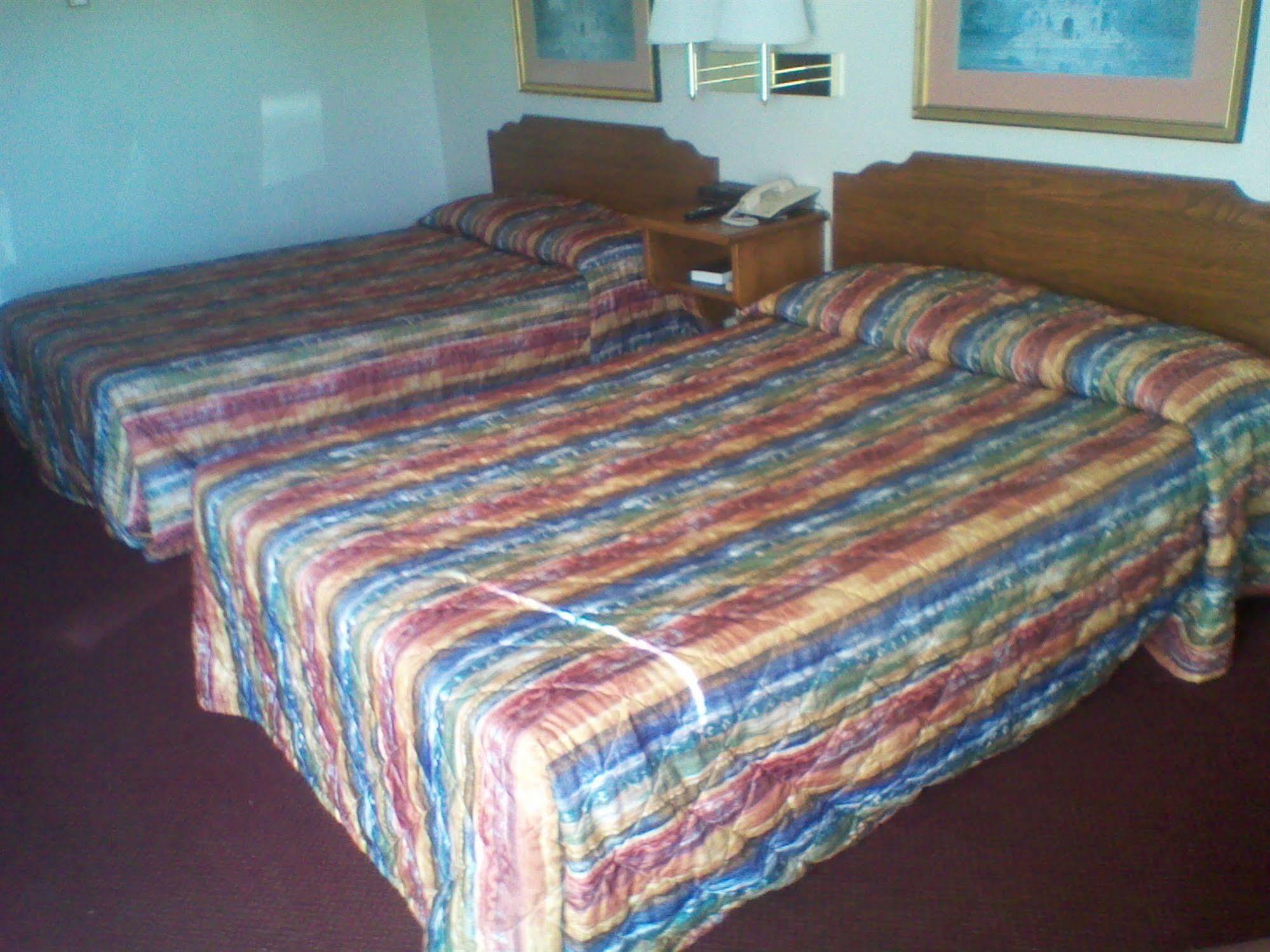 Bridgeview Motel Mackinaw City Zewnętrze zdjęcie